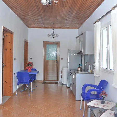 Apartment Luti *